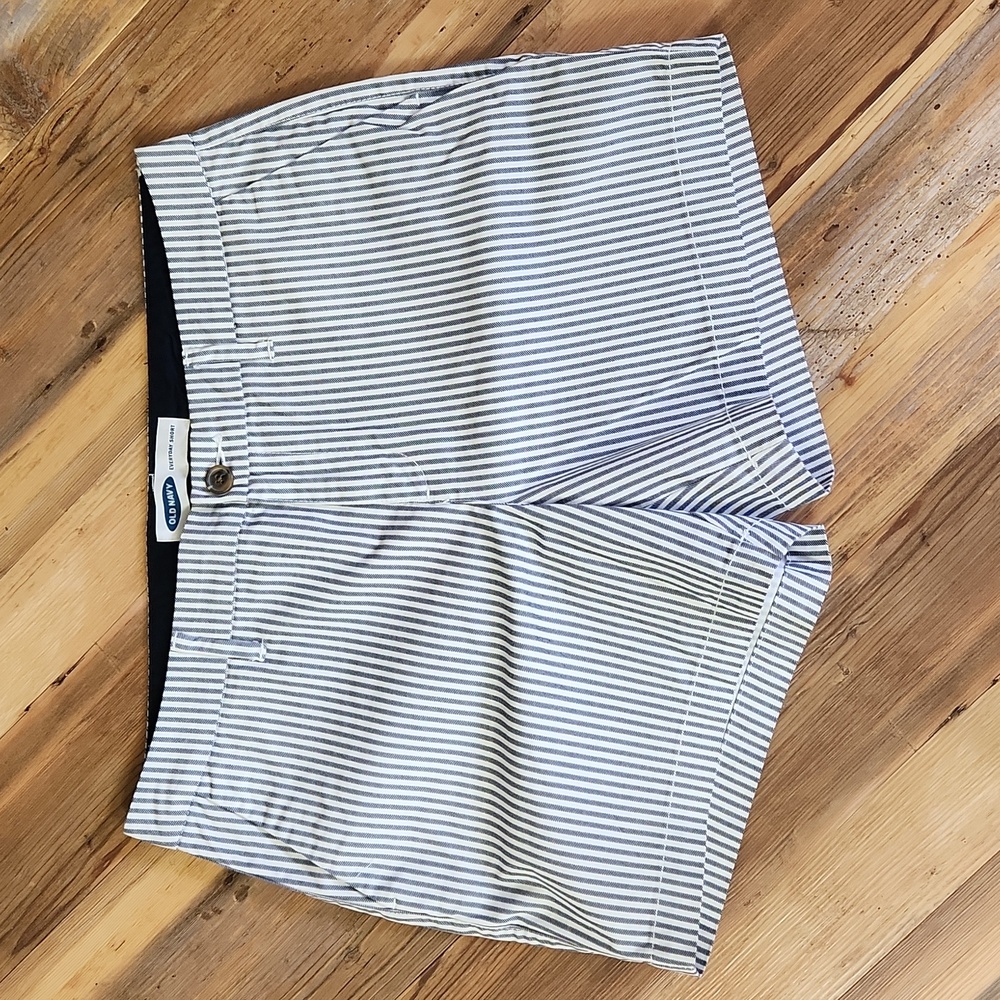 Old Navy, size 8, blue & white